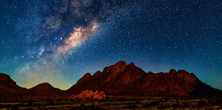 Does a starry night sky make you think, what is ubuntu?